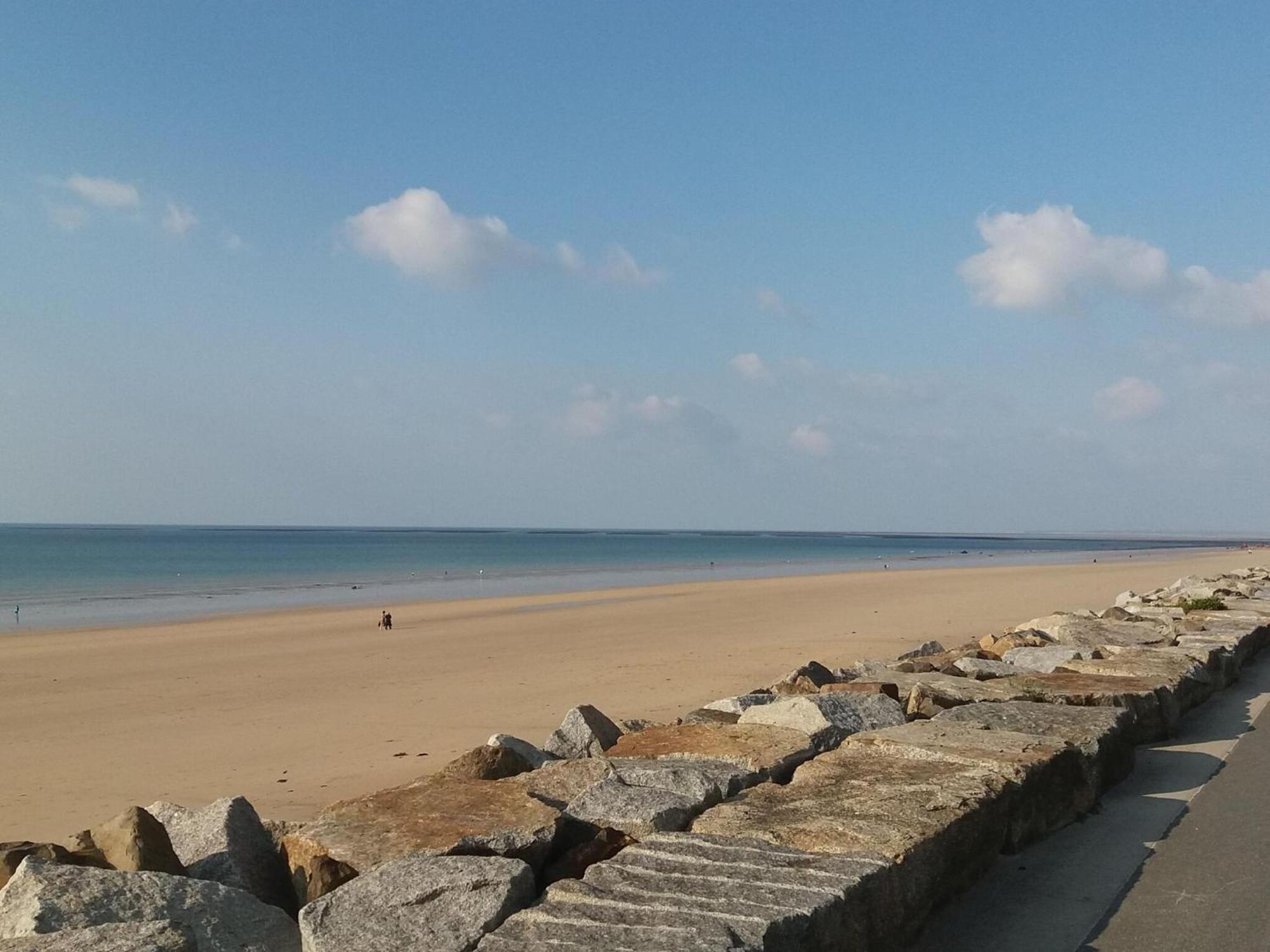 Holiday Home Close To Normandy Montaigu-les-Bois Luaran gambar